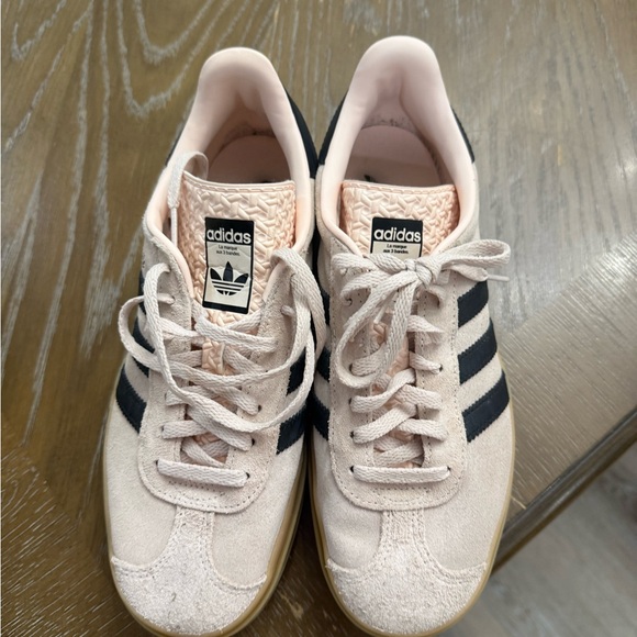 Adidas Gazelle Light Pink and Black Shoes - Picture 3 of 4